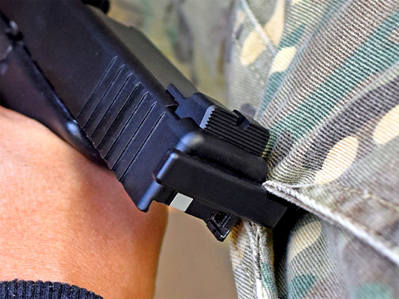 COWCOW TECHNOLOGY コッキングハンドル 東京マルイ GBB G19 [カラー：シルバー / ブラック]