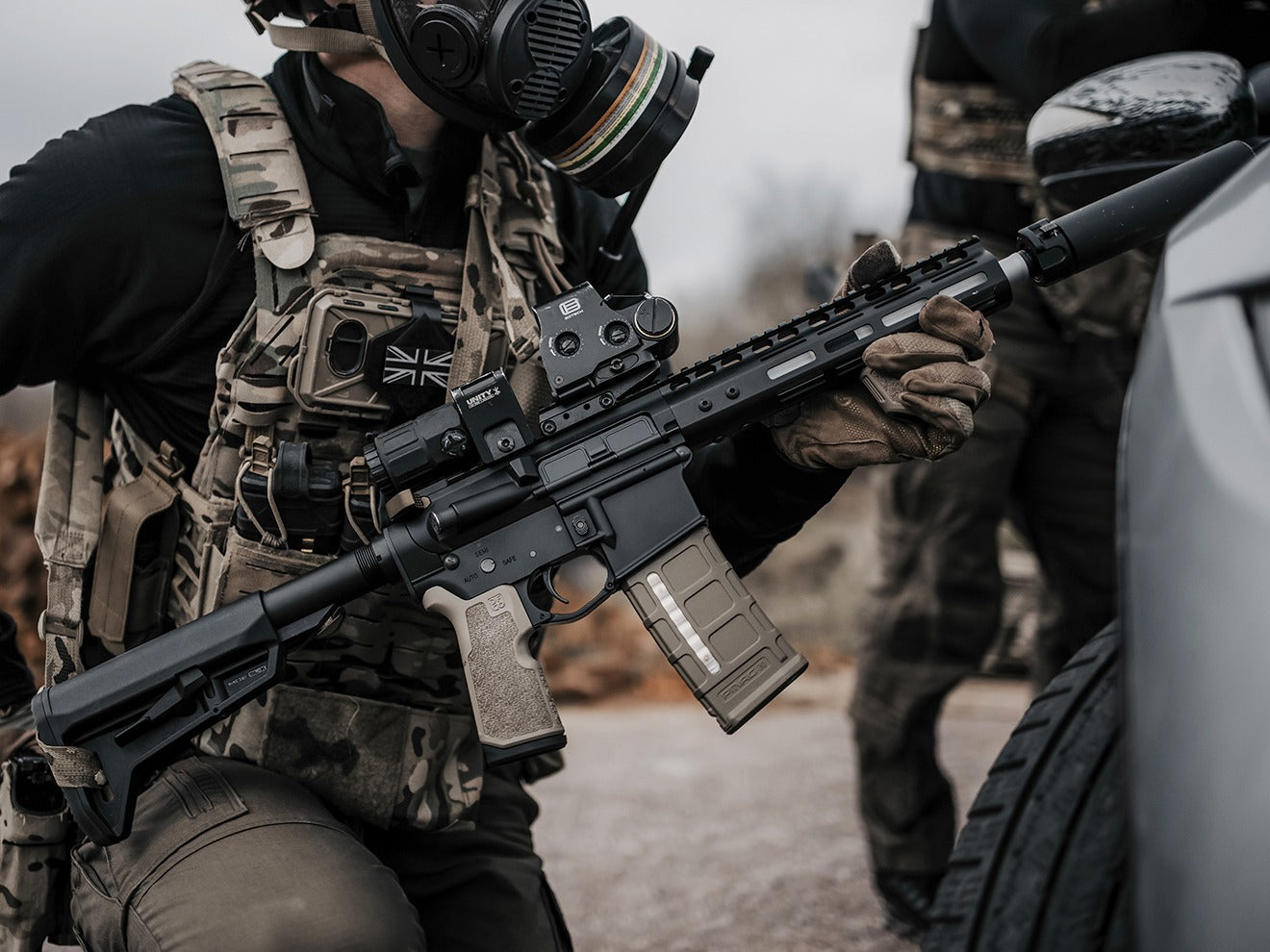 DFCO Kung Fu(カンフー) グリップ AR-15 [カラー：ブラック / FDE