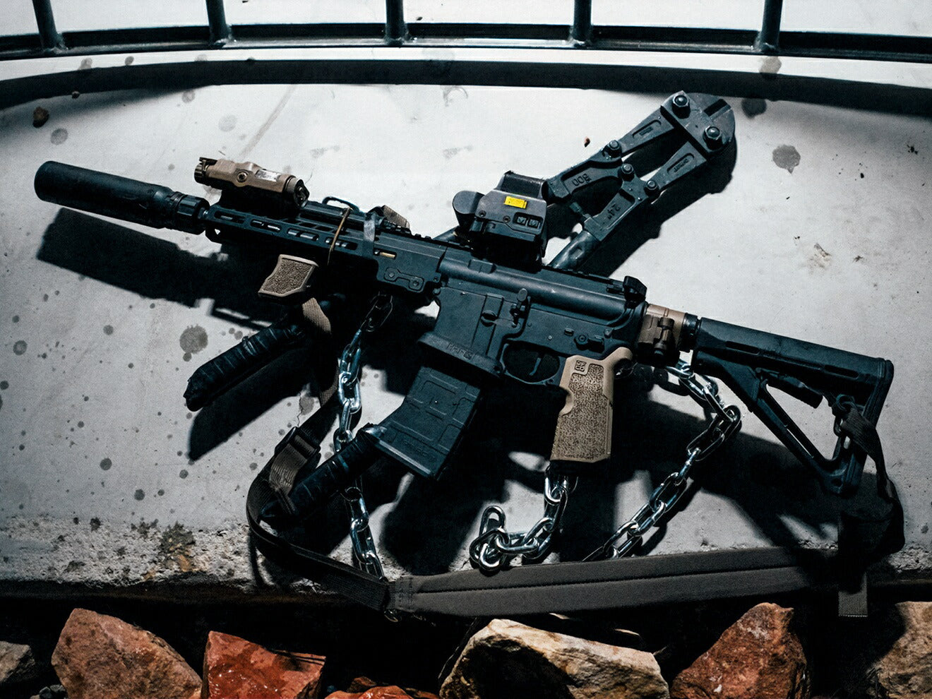 DFCO Kung Fu(カンフー) グリップ AR-15 [カラー：ブラック / FDE]