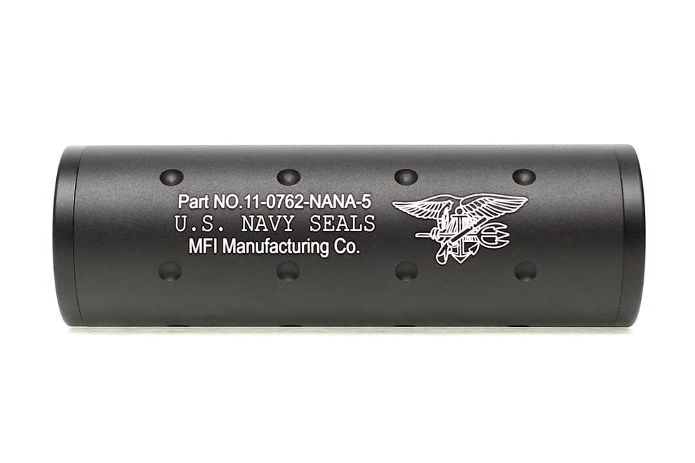 MILITARY-BASE 108mm ショートサイレンサー 14mm正 / 逆ネジ対応 [カラー：ブラック / TAN]