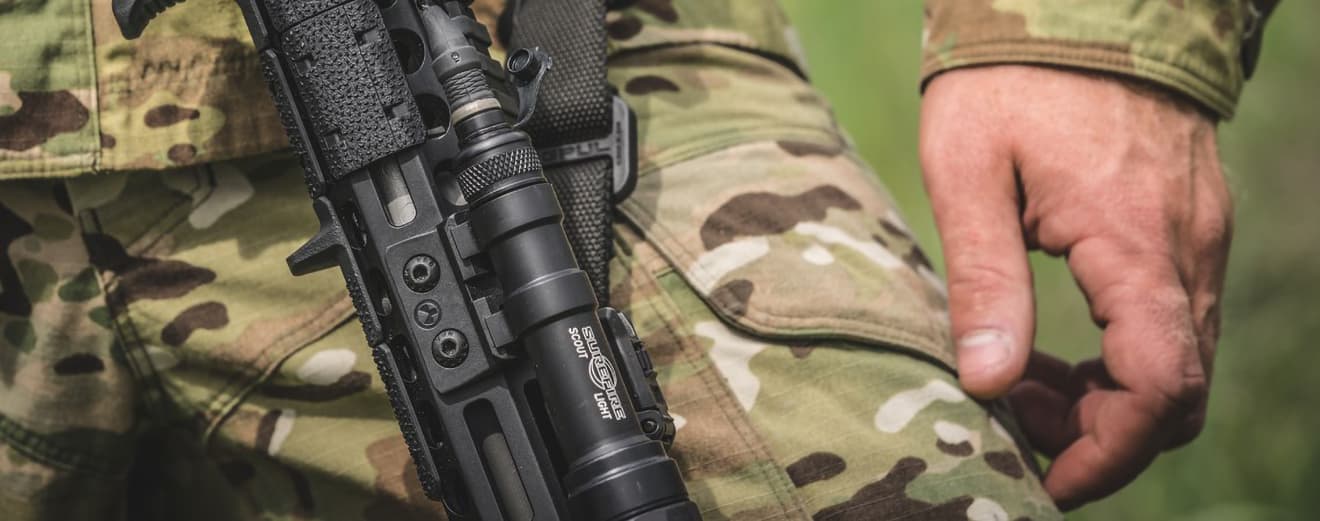 【正規品】MAGPUL オフセット ライト マウント  M-LOK  [材質：アルミ製 / ポリマー製]