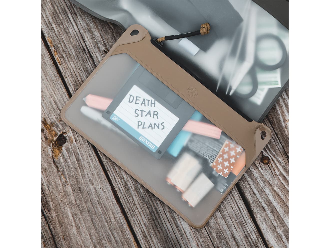 【正規品】MAGPUL DAKA Window ポーチ [カラー / サイズ：BK / スモール / FDE / スモール / BK / ミディアム / FDE / ミディアム / BK / ラージ / FDE / ラージ]