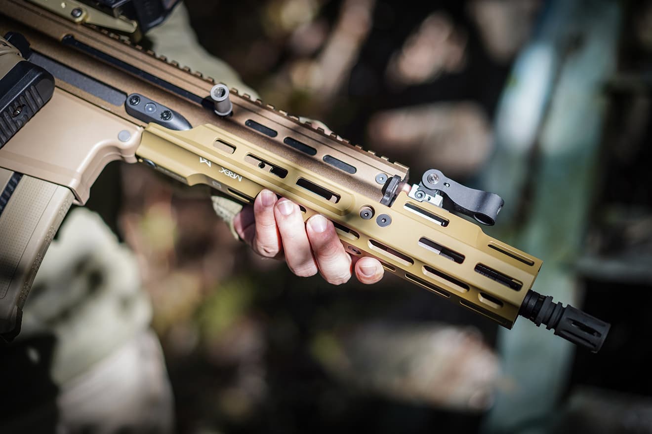 PTS Kinetic SCAR MREX M-Lok Mk.2 エクステンションレール [カラー・サイズ：BK・4.25インチ / DE・4.25インチ / BK・2.2インチ / DE・2.2インチ]