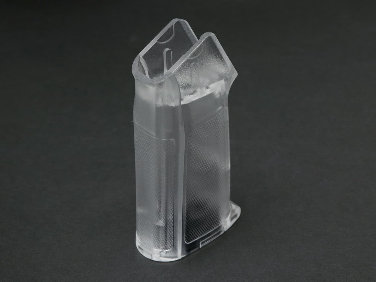 SLONG AIRSOFT タクティカルグリップ AEG M4 [カラー：ブラック / DE / ピンク / クリア]