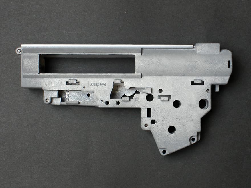 DEEP FIRE 強化メカボックス 6mmベアリング [セット内容：Ver2 / Ver2・ベアリング仕様 / Ver3・ベアリング仕様]